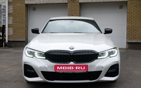 BMW 3 серия, 2019 год, 4 600 000 рублей, 10 фотография