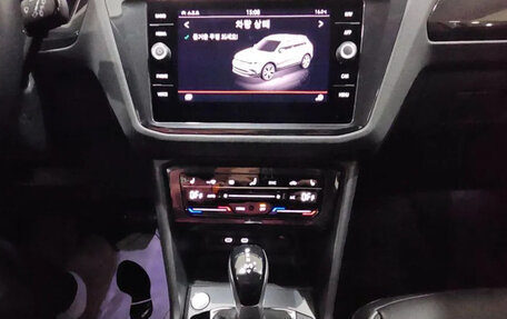 Volkswagen Tiguan II, 2023 год, 3 100 000 рублей, 10 фотография