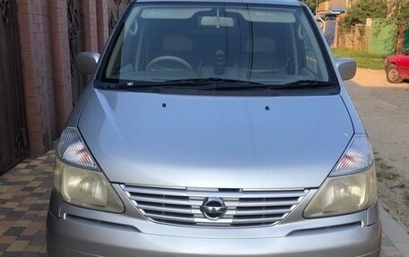 Nissan Serena II, 2003 год, 810 000 рублей, 1 фотография