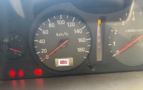 Nissan Serena II, 2003 год, 810 000 рублей, 18 фотография