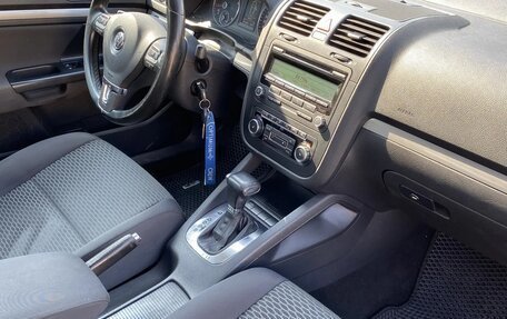 Volkswagen Jetta VI, 2010 год, 800 000 рублей, 18 фотография