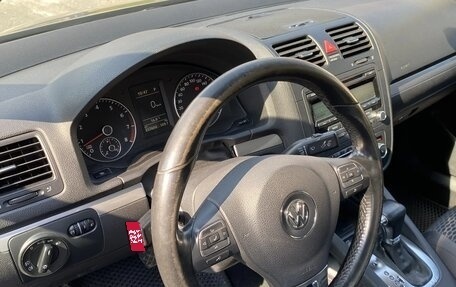 Volkswagen Jetta VI, 2010 год, 800 000 рублей, 17 фотография