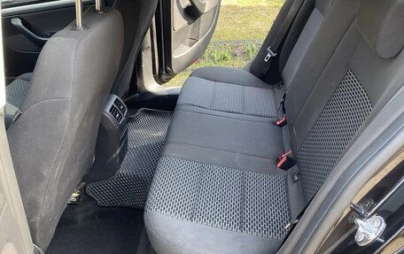 Volkswagen Jetta VI, 2010 год, 800 000 рублей, 23 фотография