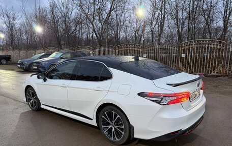 Toyota Camry, 2020 год, 2 900 000 рублей, 6 фотография
