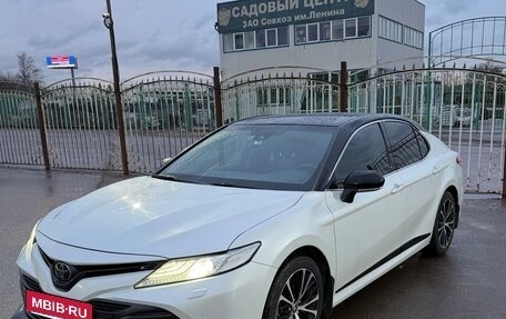 Toyota Camry, 2020 год, 2 900 000 рублей, 8 фотография