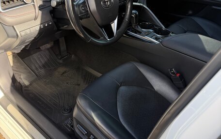 Toyota Camry, 2020 год, 2 900 000 рублей, 11 фотография