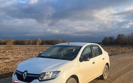Renault Logan II, 2017 год, 710 000 рублей, 3 фотография
