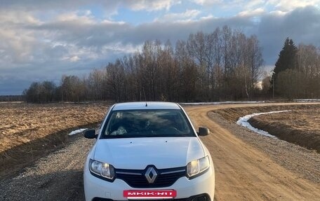 Renault Logan II, 2017 год, 710 000 рублей, 6 фотография