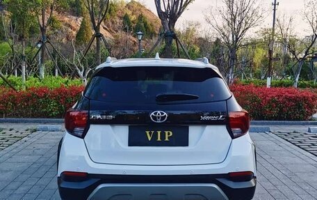 Toyota Yaris XP150 рестайлинг, 2023 год, 1 250 000 рублей, 5 фотография