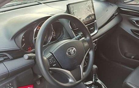 Toyota Yaris XP150 рестайлинг, 2023 год, 1 250 000 рублей, 7 фотография