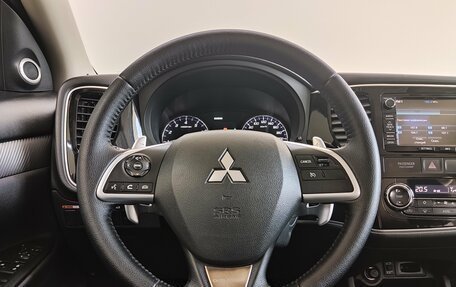 Mitsubishi Outlander III рестайлинг 3, 2014 год, 1 750 000 рублей, 10 фотография