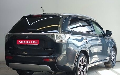 Mitsubishi Outlander III рестайлинг 3, 2014 год, 1 750 000 рублей, 5 фотография