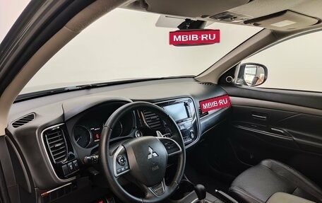 Mitsubishi Outlander III рестайлинг 3, 2014 год, 1 750 000 рублей, 14 фотография