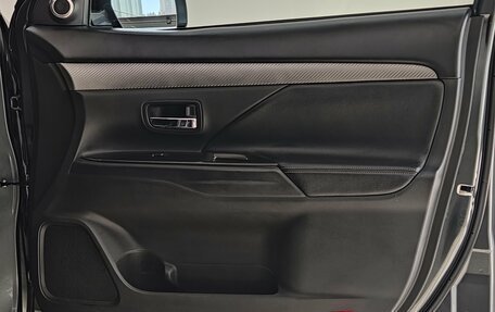 Mitsubishi Outlander III рестайлинг 3, 2014 год, 1 750 000 рублей, 30 фотография