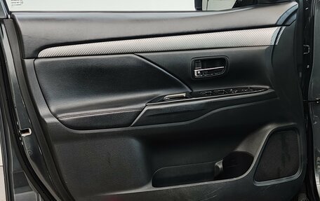 Mitsubishi Outlander III рестайлинг 3, 2014 год, 1 750 000 рублей, 29 фотография