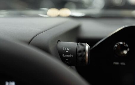 Lexus UX I, 2022 год, 4 300 009 рублей, 15 фотография