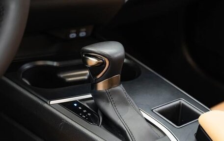 Lexus UX I, 2022 год, 4 300 009 рублей, 17 фотография
