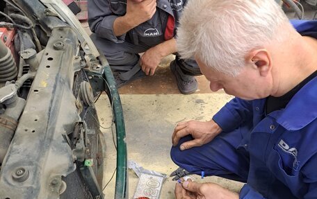 Toyota Yaris I рестайлинг, 1999 год, 715 000 рублей, 20 фотография