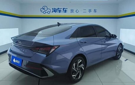 Hyundai Elantra, 2022 год, 1 860 000 рублей, 2 фотография