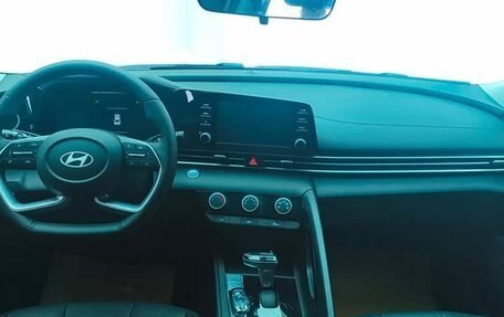 Hyundai Elantra, 2022 год, 1 860 000 рублей, 9 фотография