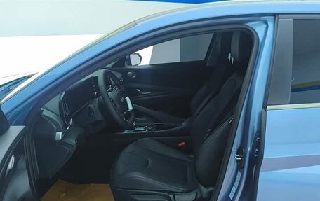 Hyundai Elantra, 2022 год, 1 860 000 рублей, 11 фотография