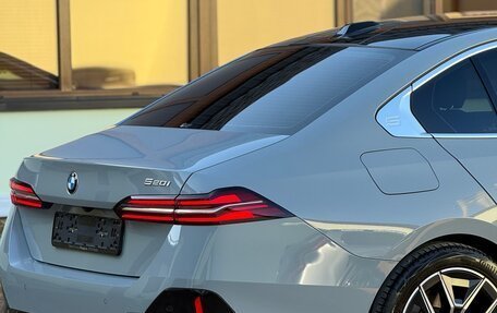 BMW 5 серия, 2023 год, 6 850 000 рублей, 3 фотография