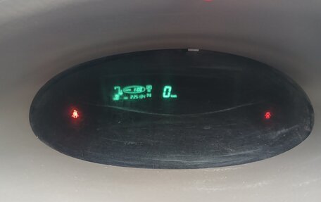 Toyota Platz, 2003 год, 320 000 рублей, 8 фотография