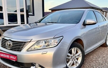Toyota Camry, 2012 год, 1 670 000 рублей, 2 фотография