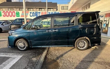 Toyota Voxy III, 2020 год, 1 999 060 рублей, 3 фотография