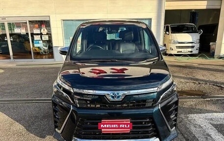 Toyota Voxy III, 2020 год, 1 999 060 рублей, 2 фотография