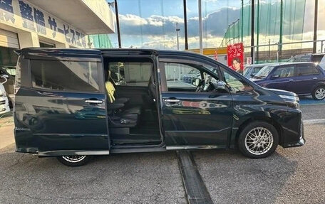 Toyota Voxy III, 2020 год, 1 999 060 рублей, 9 фотография