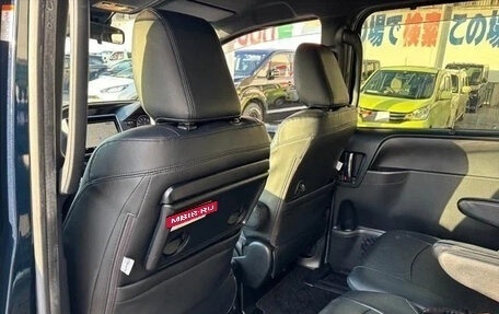 Toyota Voxy III, 2020 год, 1 999 060 рублей, 15 фотография