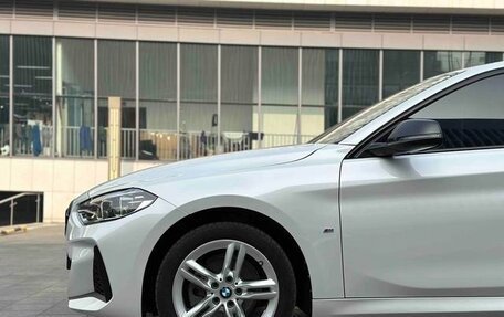 BMW 1 серия, 2021 год, 1 700 000 рублей, 4 фотография