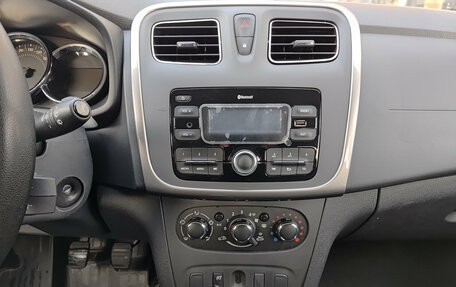 Renault Sandero II рестайлинг, 2019 год, 1 035 000 рублей, 15 фотография