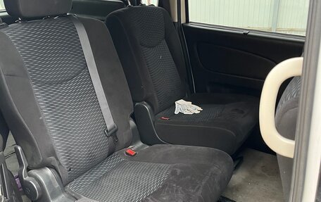 Nissan Serena IV, 2015 год, 950 000 рублей, 10 фотография