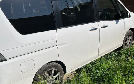 Nissan Serena IV, 2015 год, 950 000 рублей, 2 фотография
