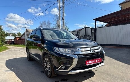 Mitsubishi Outlander III рестайлинг 3, 2016 год, 1 750 000 рублей, 1 фотография
