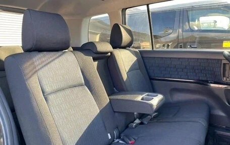 Toyota ISis I, 2015 год, 1 130 060 рублей, 12 фотография