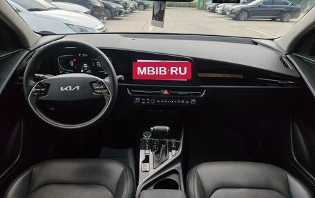 KIA Niro, 2022 год, 2 150 000 рублей, 14 фотография