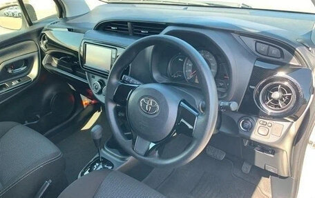 Toyota Vitz, 2020 год, 790 060 рублей, 10 фотография