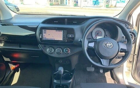 Toyota Vitz, 2020 год, 790 060 рублей, 11 фотография