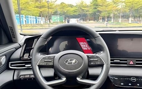 Hyundai Elantra, 2023 год, 1 450 000 рублей, 18 фотография