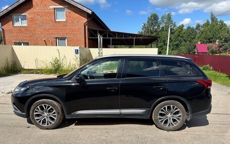 Mitsubishi Outlander III рестайлинг 3, 2016 год, 1 750 000 рублей, 5 фотография