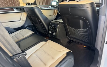 Volkswagen Touareg III, 2016 год, 3 999 999 рублей, 8 фотография