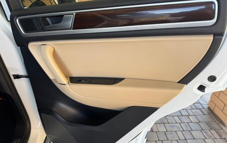 Volkswagen Touareg III, 2016 год, 3 999 999 рублей, 13 фотография