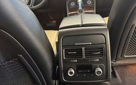 Volkswagen Touareg III, 2016 год, 3 999 999 рублей, 16 фотография