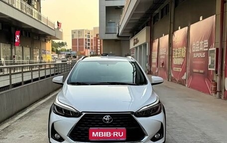 Toyota Yaris XP150 рестайлинг, 2021 год, 1 285 000 рублей, 1 фотография
