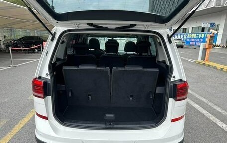 Volkswagen Touran III, 2022 год, 1 830 002 рублей, 4 фотография