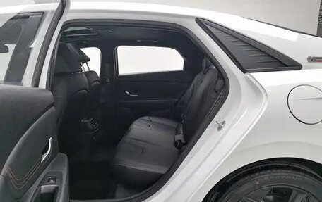 Hyundai Elantra, 2023 год, 1 300 010 рублей, 12 фотография