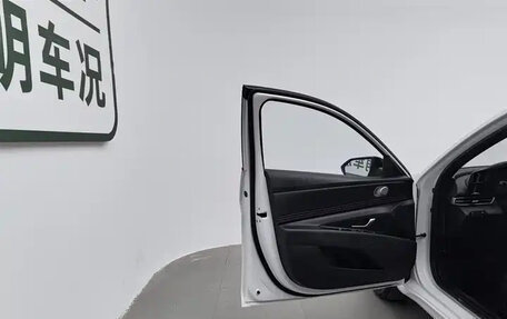 Hyundai Elantra, 2023 год, 1 300 010 рублей, 21 фотография